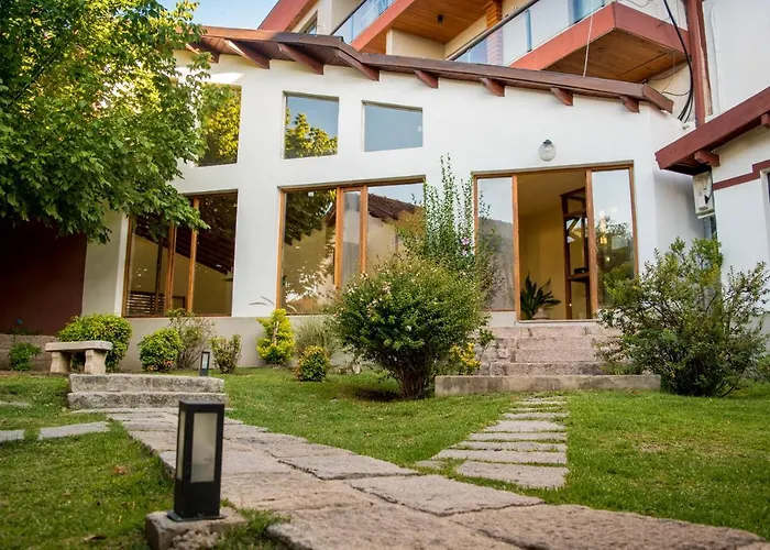 Hotel L' Hirondelle (Adults Only)