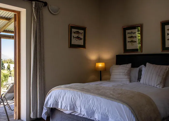 Zebra Cottage And Lodge