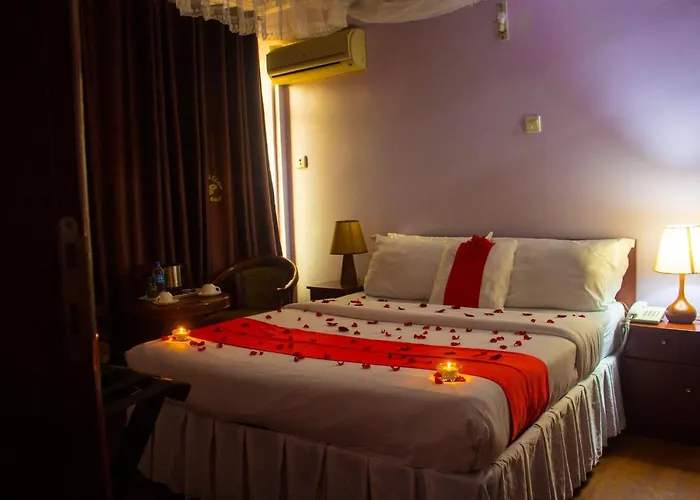 New Hotel Aquiline