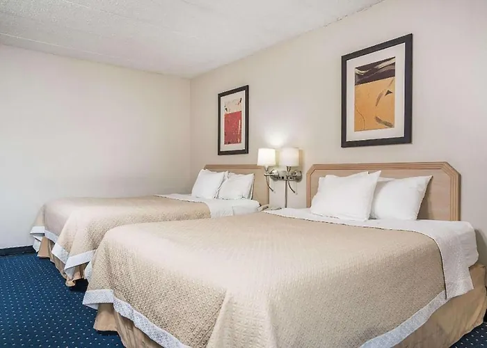 Days Inn Hotel & Conference Center