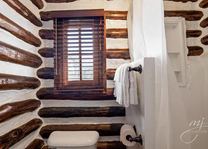 Log Cabin Inn