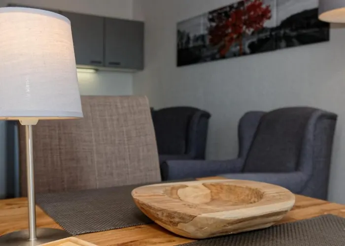 Suit' & Fruehstueck Zum Latschen - Adults Only