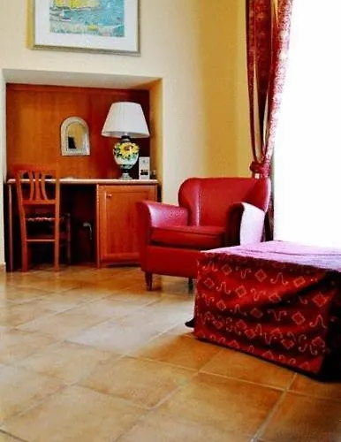 Hermitage Capua Hotel
