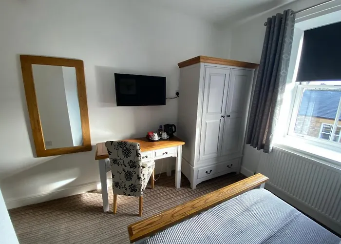 The Three Horseshoes Hotel