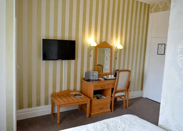 The Hotel Commodore