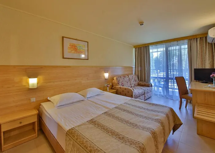 Flamingo Hotel 4*