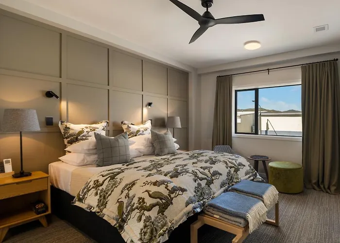 14Th Lane Urban Hotel