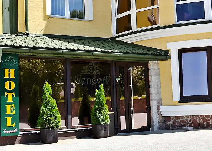 Geneva Hotel 800 Метрів Від Mcdonald'S, Тримісні Та Чотиримісні Номери, Діти До 16Р Безкоштовно