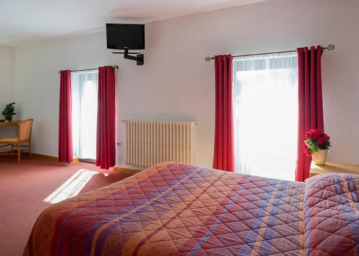 Logis Hotel La Petite Chaumiere
