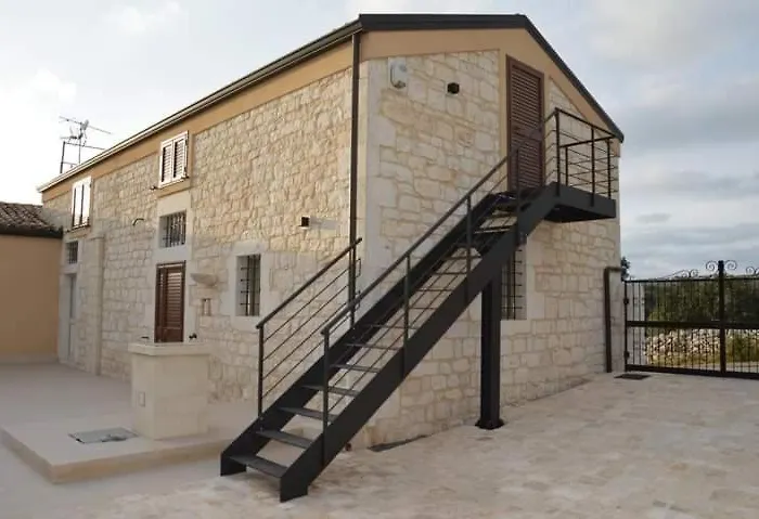 Il Carrubo Holiday House