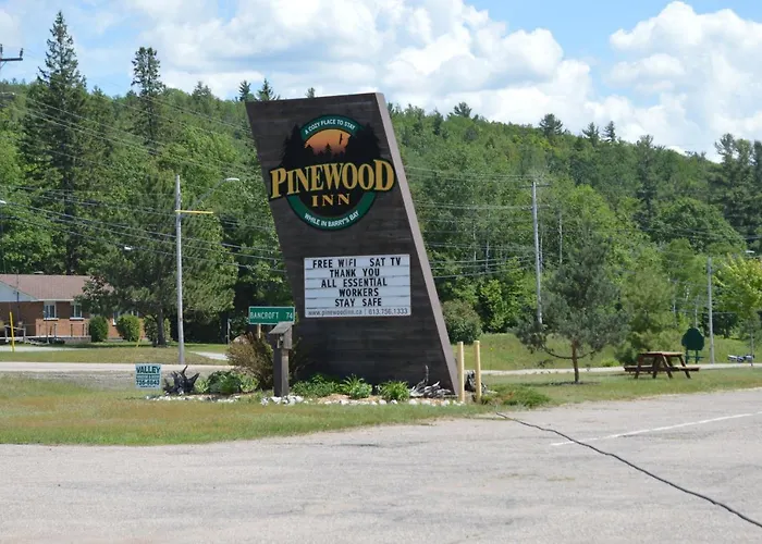 Pinewood Inn