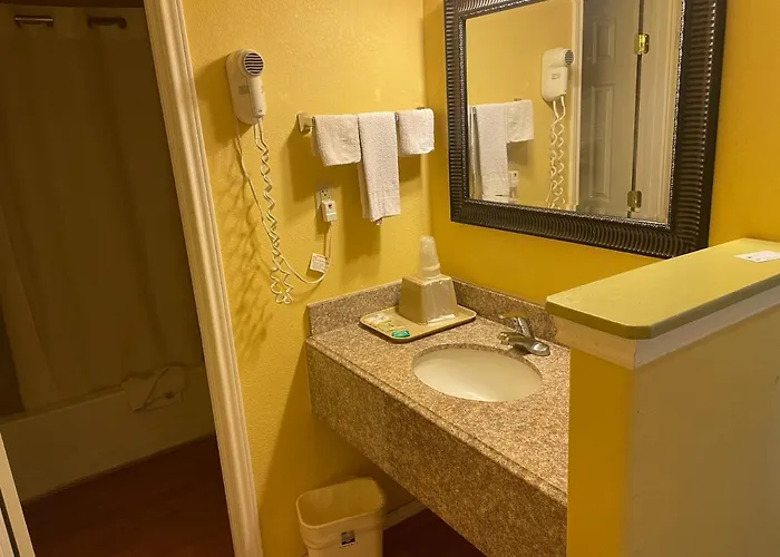 Dilley Executive Inn