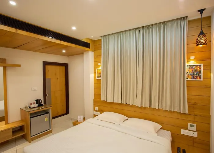 Hasco Tower Business Hotel Stay Close To Palakkad Junction Railway Station