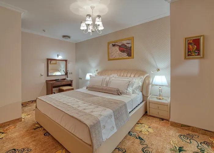 Residence Konstantina Palace