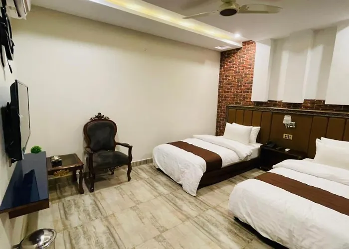 Golden Sand Hotel Rahim Yar Khan