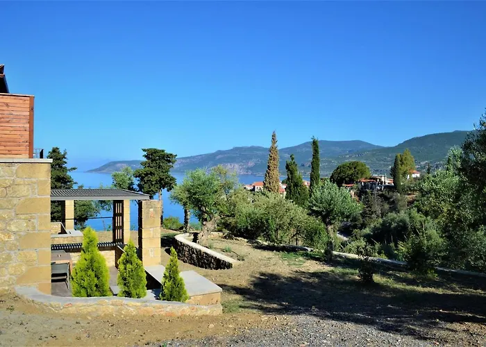 Diapori Suites Hotel