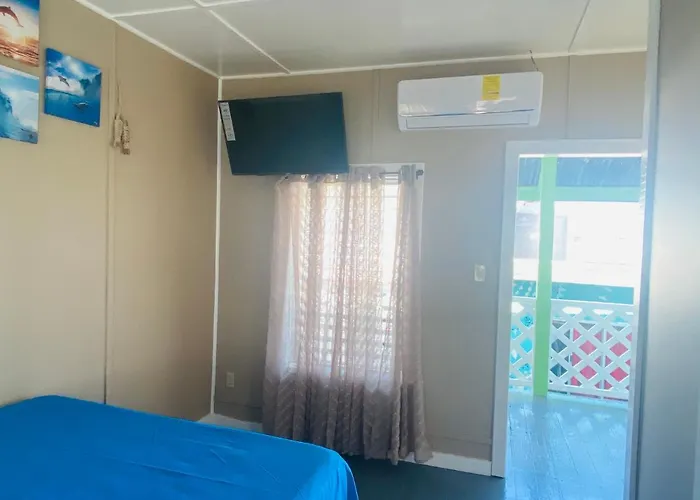 Blue Sky Rentals Utila