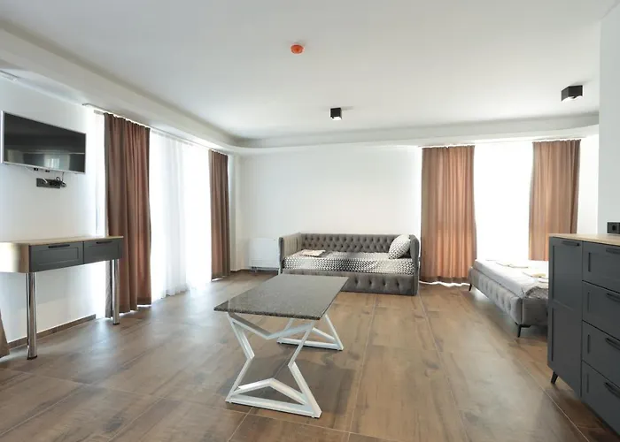 Hotel Ema