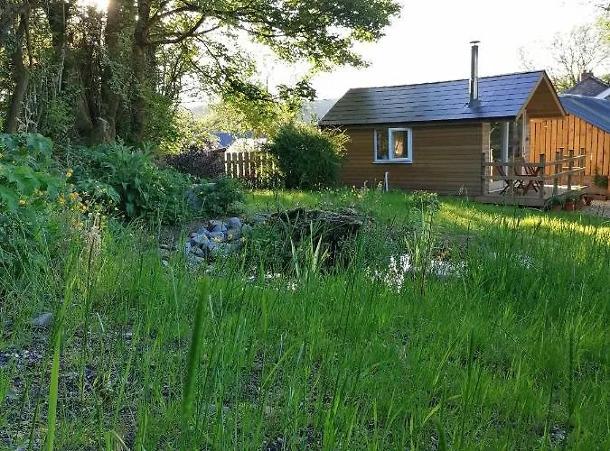 Dryw Bach Glamping Hut