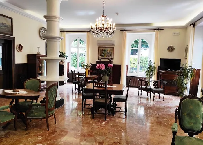 Hotel Palace