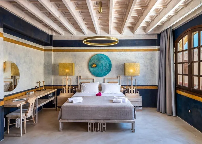 10Gr Boutique Hotel & Wine Bar