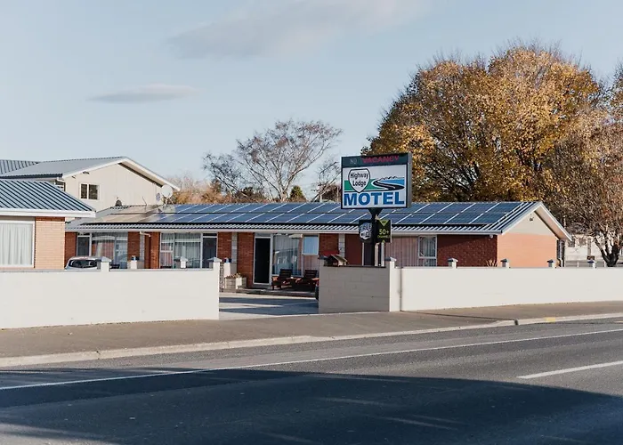 Highway Lodge Motel