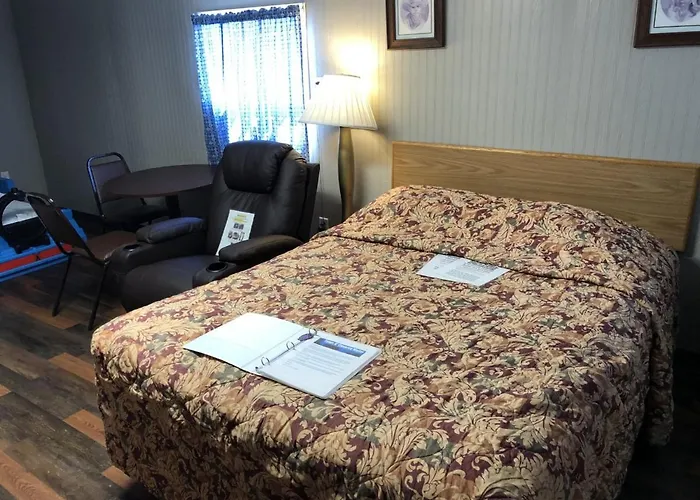 Town N' Country Motel & Shuttle
