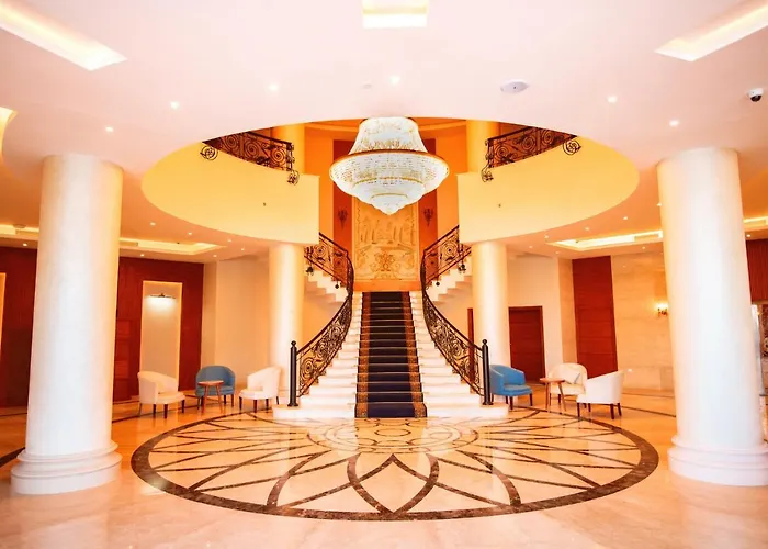 Lamar Azur Hotel