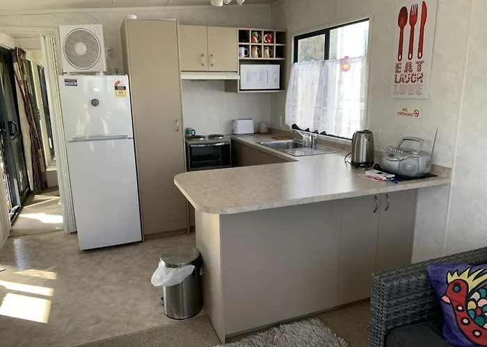 Te Puru B8 - 2 Bedroom Chalet