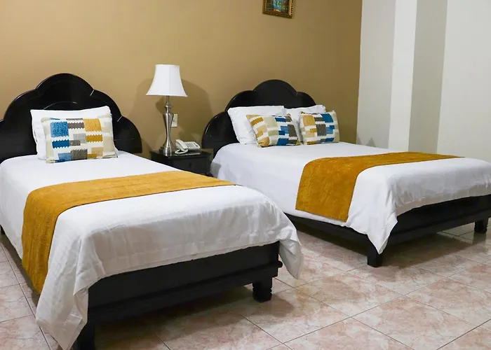 Hotel Puerta Del Sol