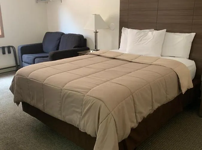 Lakes Area Inn