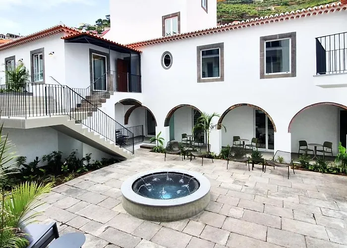 Pestana Fisherman Village