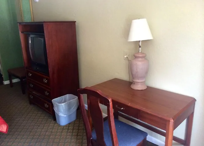 The Best Airport Inn