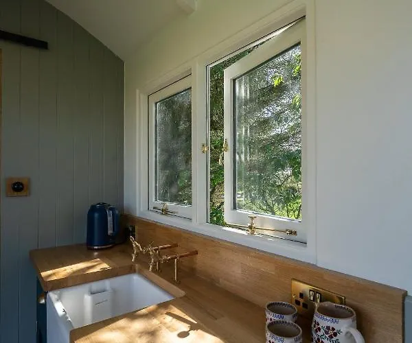 Bannfield Shepherds Hut