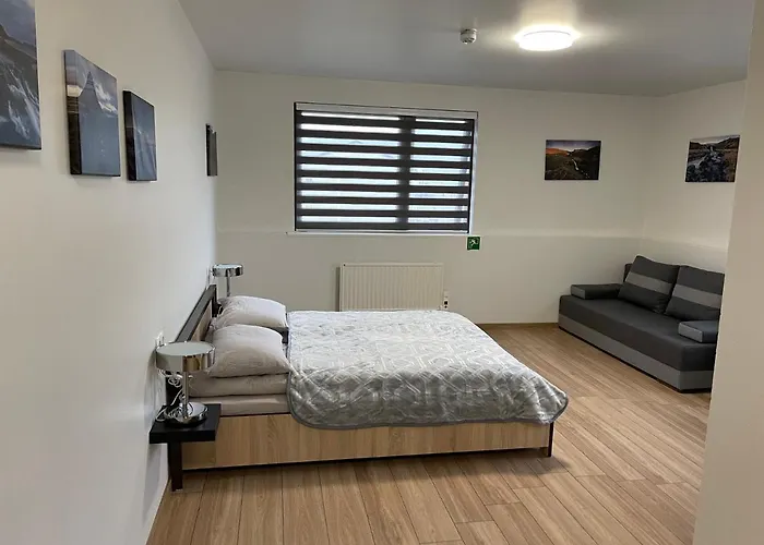 Helgrindur Guesthouse