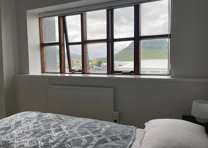 Helgrindur Guesthouse