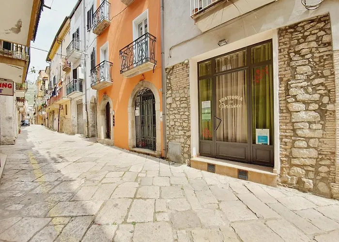 Vico Ludo - Fondi Holiday Rooms