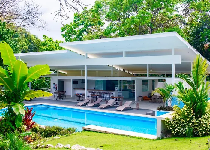 Aves Hotel Montezuma