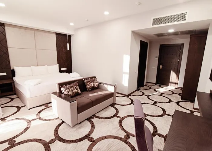 East Palace Hotel