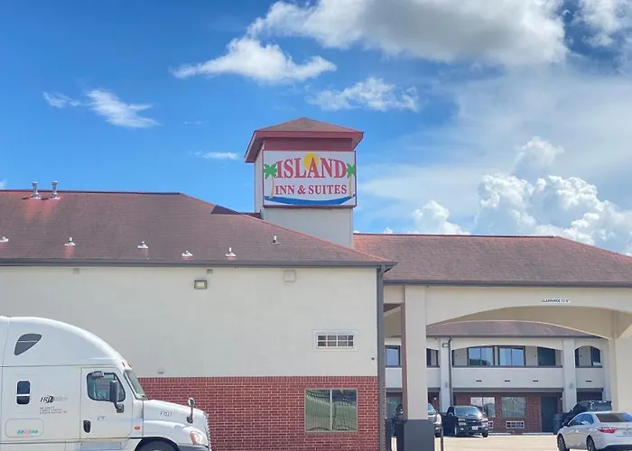 Island Suites Bay City
