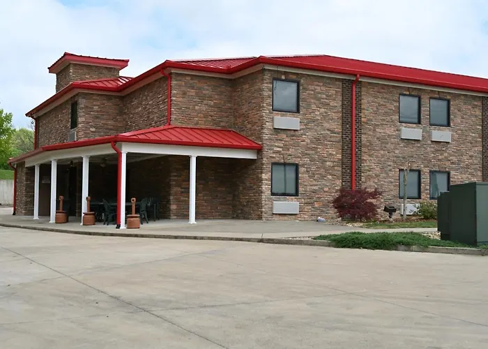 Giles Hotel Inn And Suites