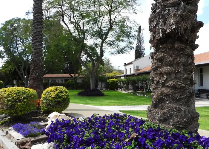 Degania Bet Kibbutz Country Lodging