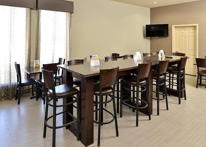 Quality Inn & Suites Carrizo Springs North
