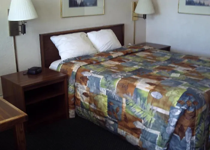 Apollo Motor Inn