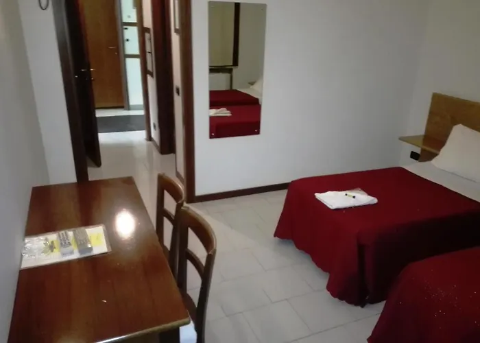 Hotel Motel Est