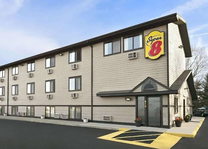 Super 8 By Wyndham Kalamazoo