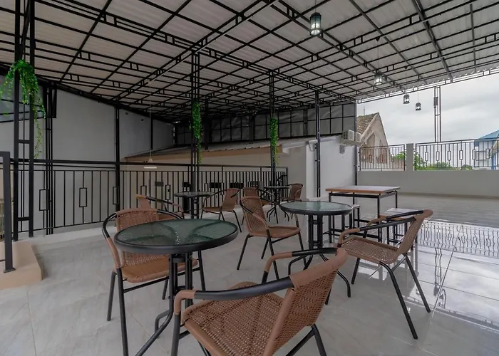 Reddoorz Syariah Near Summarecon Mall Bekasi