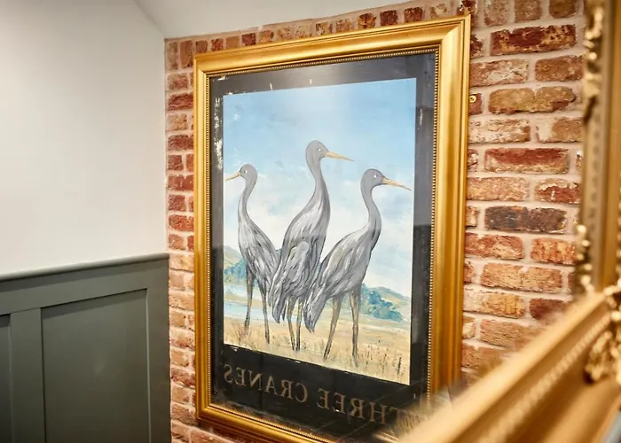 Three Cranes Serviced Apartments