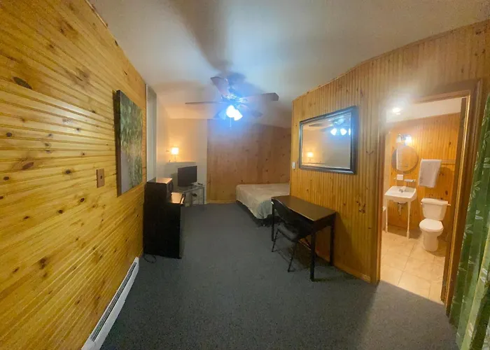 Hillcrest Motel