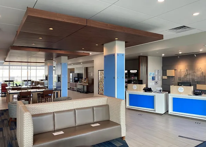 Holiday Inn Express & Suites - Madison West - Middleton By Ihg